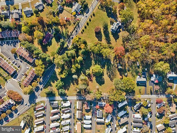 5th image of 887 Red Hill Rd