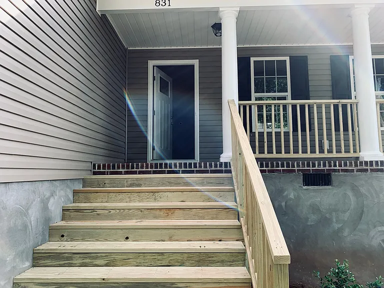 831 Eagles Nest Dr — Photo 32