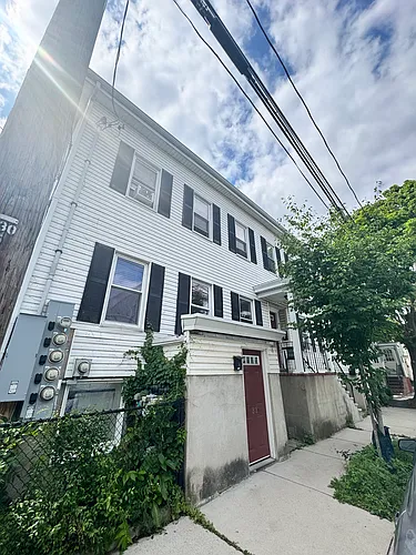 33 Harding St #1 Photo 1