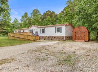 107 Indian Cave Dr, Richlands, NC 28574