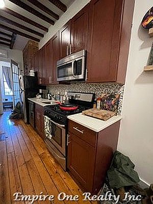 4th image of 128 Boerum St APT 2R