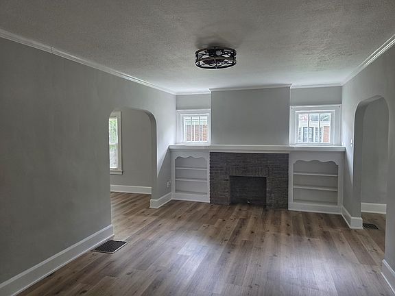 3rd image of 544 Arlington Ave