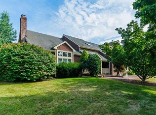 9 Lazybrook Rd, Newtown, CT 06470