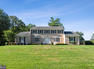 5 Halcyon Ct, Pikesville, MD 21208