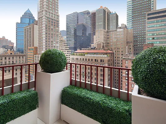 Sold by Sotheby's International Realty | media 6