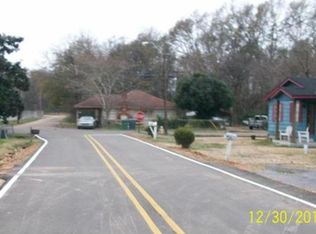 413 Lee St, Canton, MS 39046