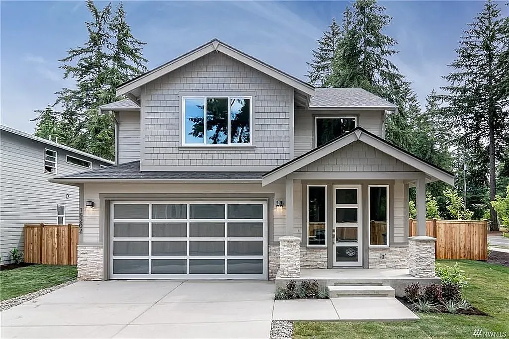 5 bed, 3080 sqft, $5,249 — Photo 1