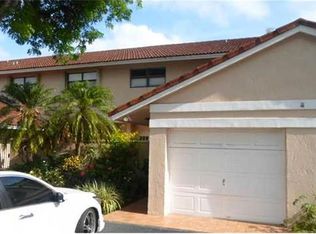 8912 SW 113 Place Cir E, Miami, FL 33176