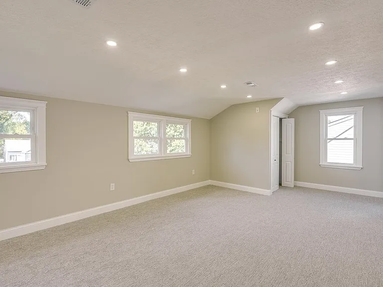 23914 Edgehill Dr — Photo 22