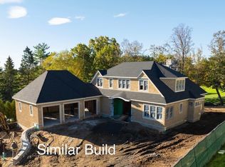 38 Buttonwood Ln, Ipswich, MA 01938