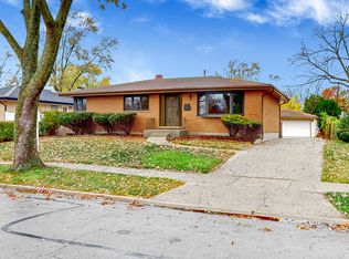 740 W Beach Dr, Addison, IL 60101