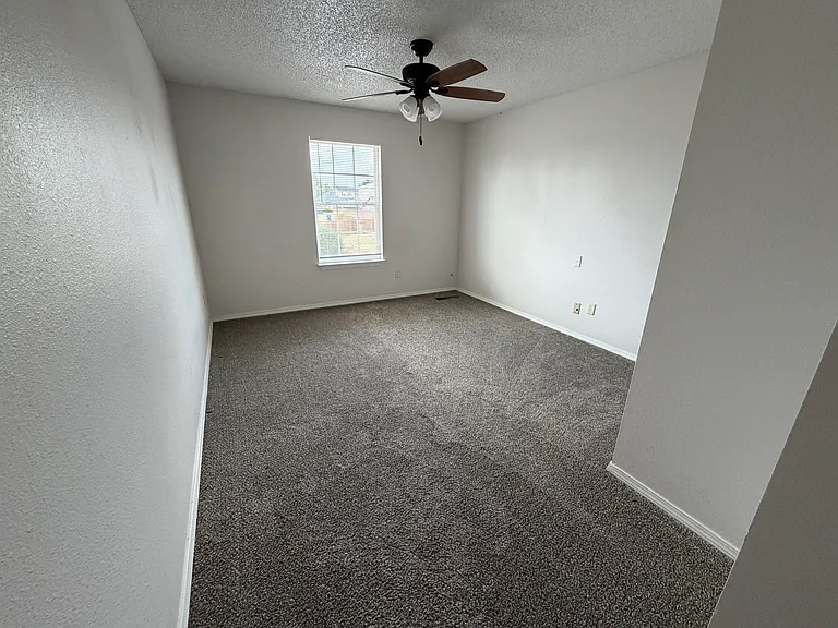 3405 SW Victoria Pl #1 — Photo 11