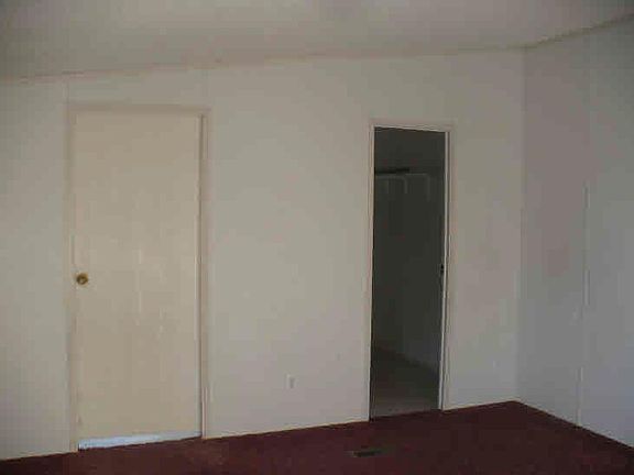 4th image of 1452 Bryan Dr