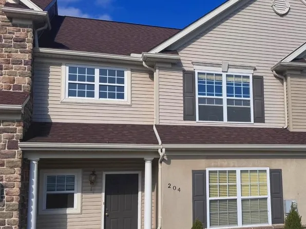 204 Silk Dr, West Reading, PA 19611