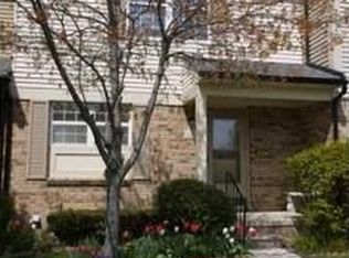 3488 Burbank Dr, Ann Arbor, MI 48105
