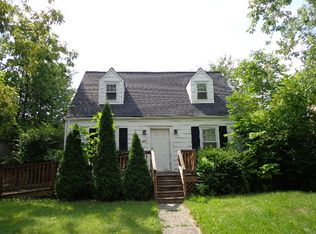 892 Medford Rd, Cleveland Hts, OH 44121