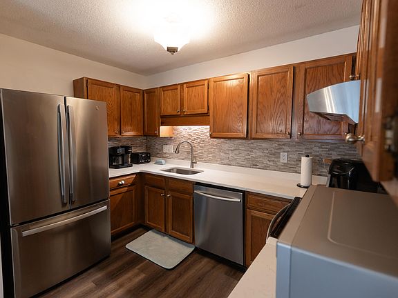 5th image of 121 Mill Pond Ct