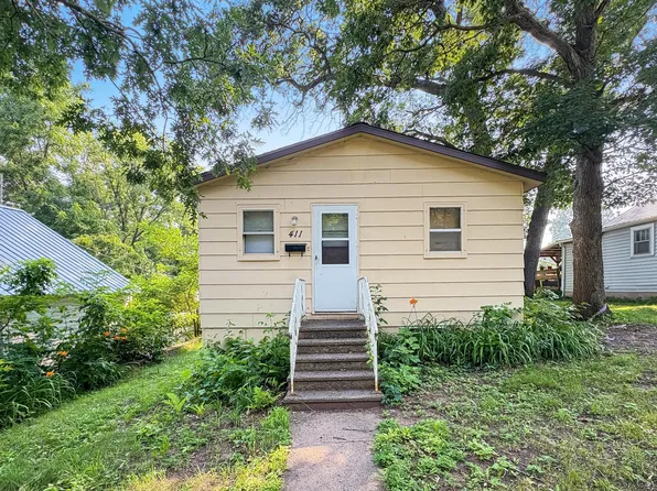 411 Poplar St, Spooner, WI 54801