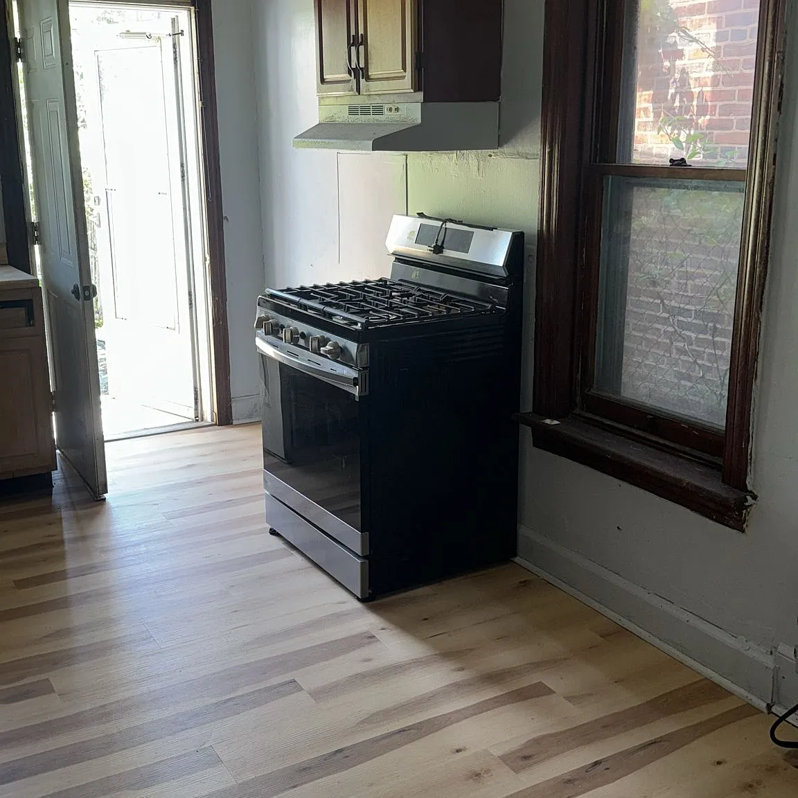 3 bed, 1158 sqft, $1,050 — Photo 1