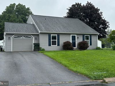 3 Blue Jay Dr, Stevens, PA, 17578