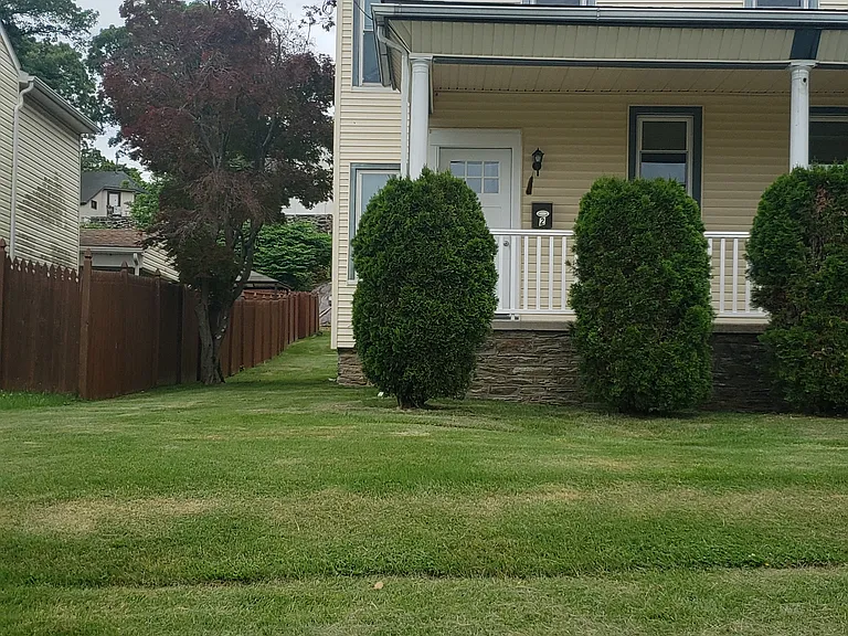 1058 Arbuta Rd #2 — Photo 2