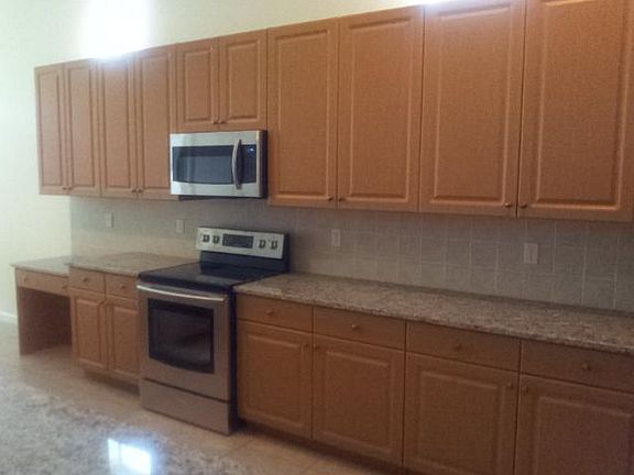 5th image of 2057 Plainfield Dr SW