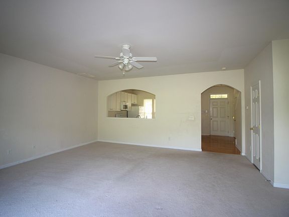 5th image of 104 Hickory Meadow Cir