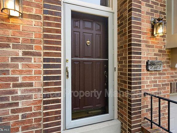 3rd image of 3915 Green Look Ct
