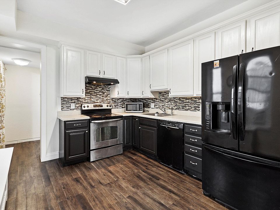 1st image of 3959 Terrace St
