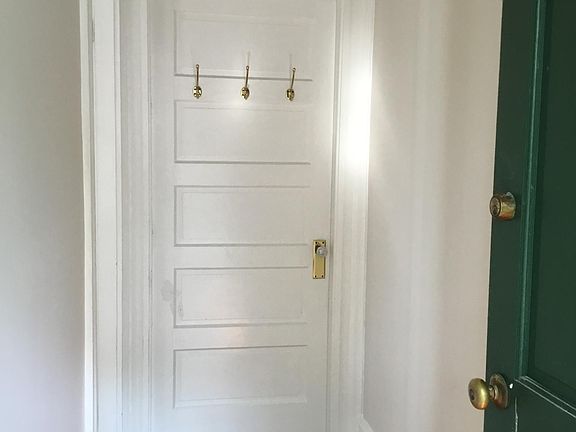 Front Hallway, the door opens to the 1st bedroom