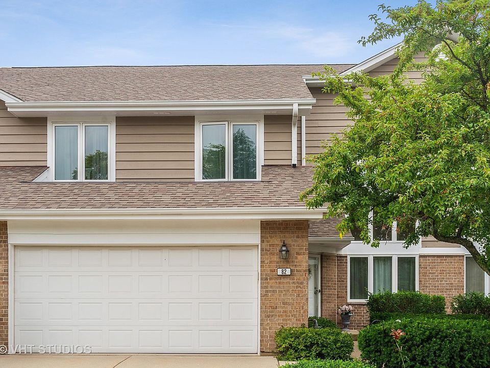 1st image of 82 Woodstone Dr