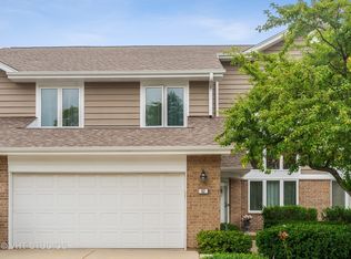 82 Woodstone Dr, Buffalo Grove, IL 60089