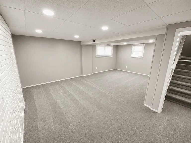 857 Glenn Ct — Photo 11