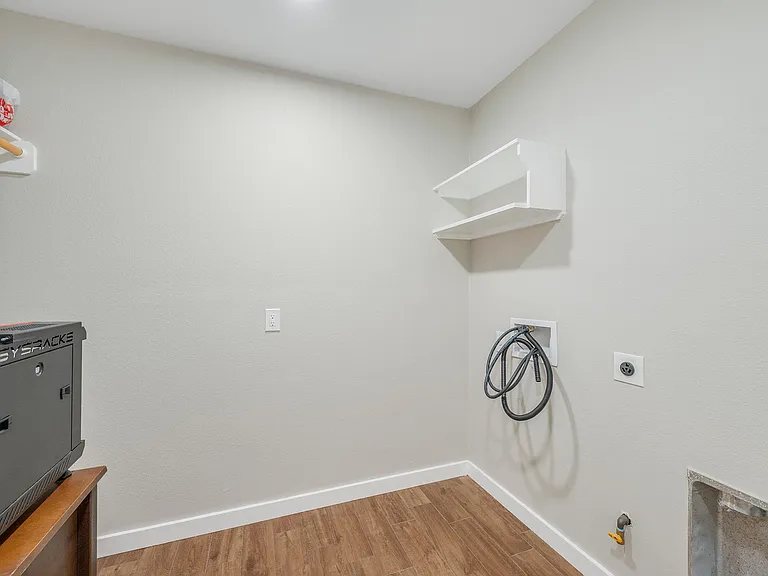 304 Dunn St — Photo 15