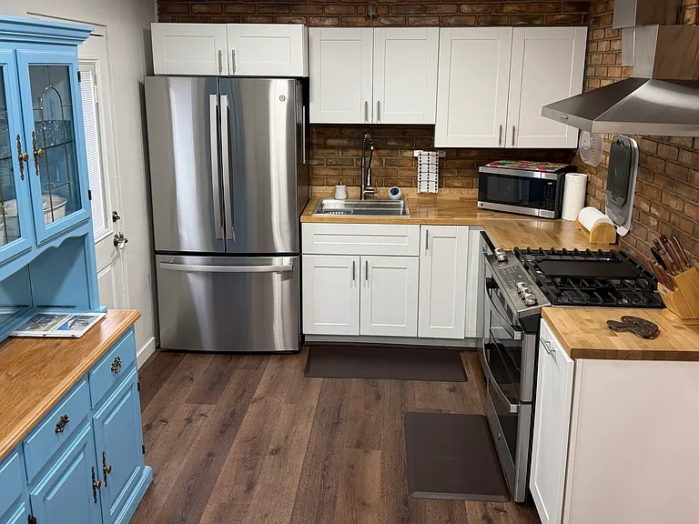 15 N 300 W — Photo 10