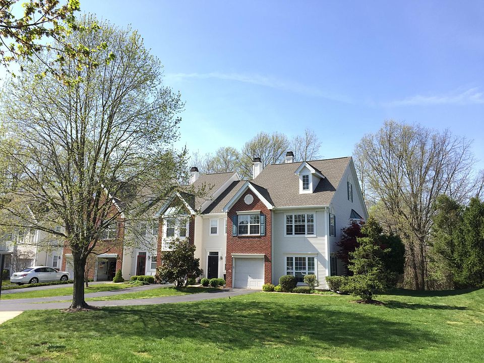 Beautiful End Unit next to open space