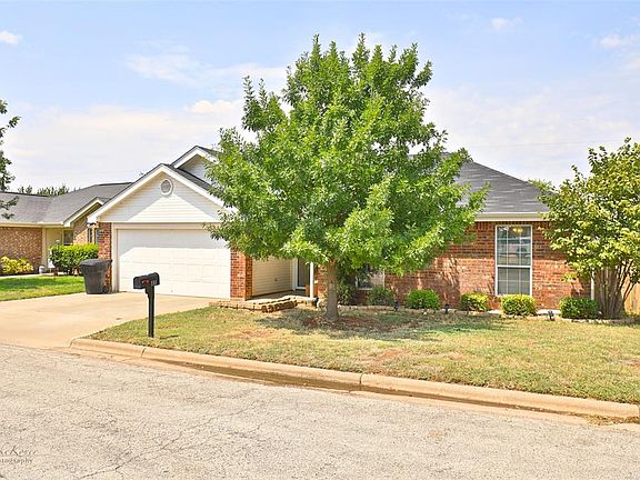 2nd image of 27 Woodcock Cir