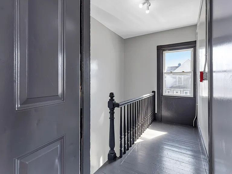111 Pocasset Ave #3 — Photo 23