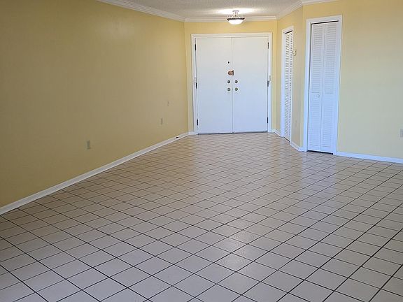 4th image of 13951 Kendale Lakes Cir #601A