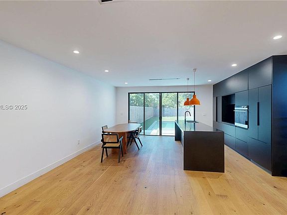 5th image of 353 NW 50th St #353