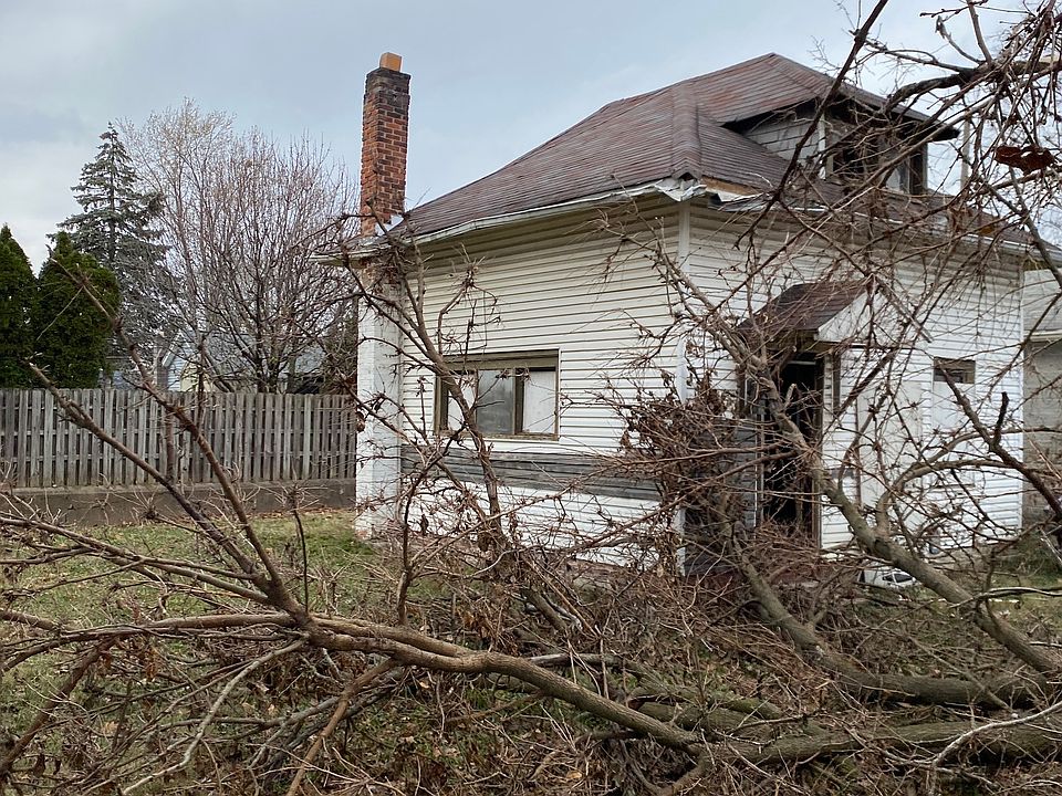 2nd image of 2364 Shelby St