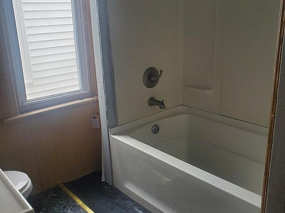 3rd image of 1807A Susquehanna St