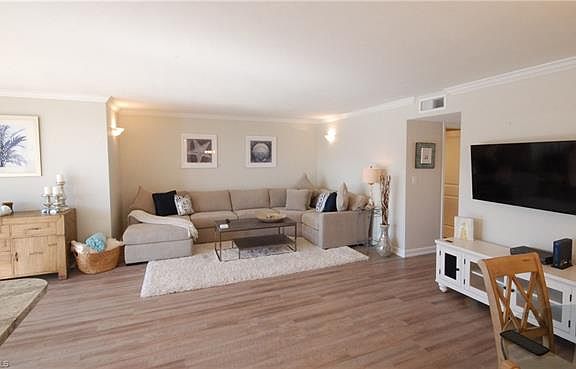 4th image of 3000 Gulf Shore Blvd N APT 303