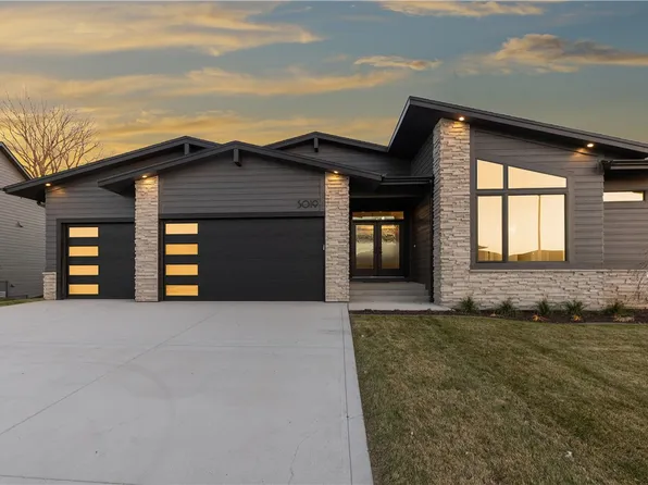 5019 150th St, Urbandale, IA 50323