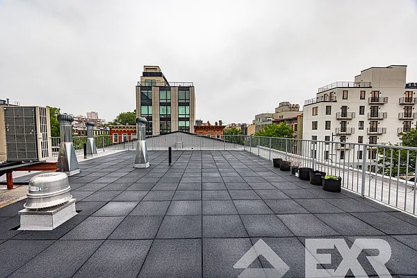 Rented by The KCI Group | media 32