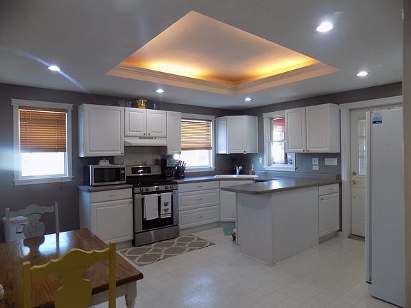 Eat in Kitchen