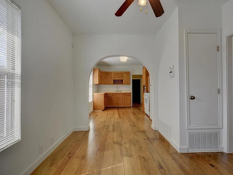 2106 Holly St #B — Photo 8