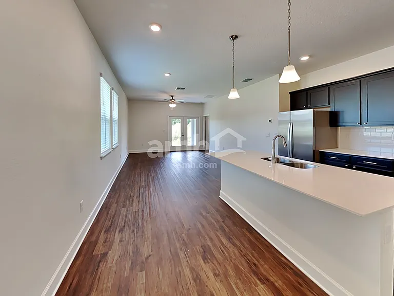 1126 Walden Pond Dr — Photo 6