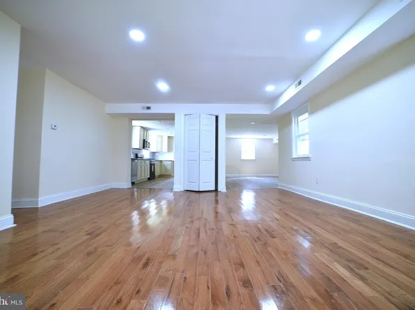 744 W Providence Rd, Clifton Heights, PA 19018