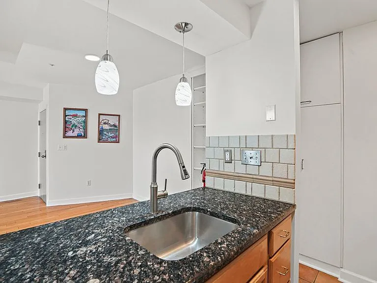 1801 Calvert St NW #504 — Photo 13